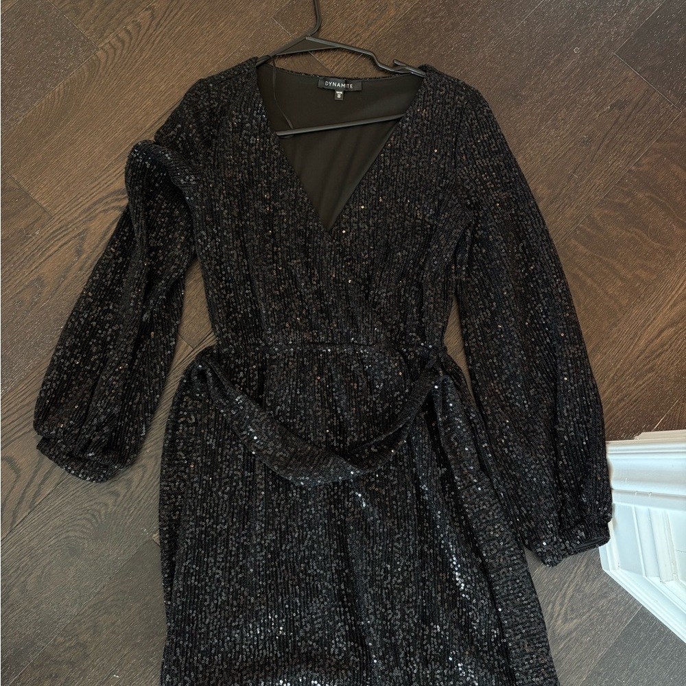 Dynamite Black Sequin Long Sleeve Dress